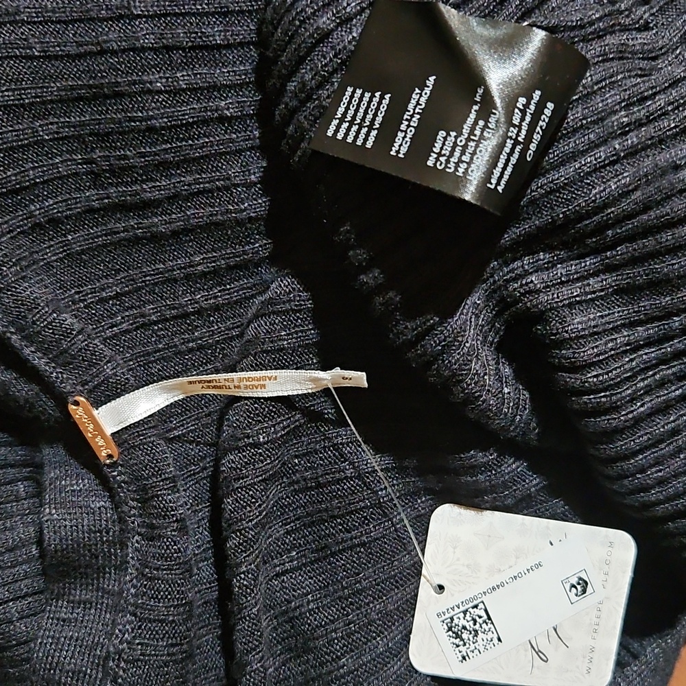 Free People Date Night Cardigan Sweater Long Duster Black Ribbed Knit Button Up - Picture 3 of 3